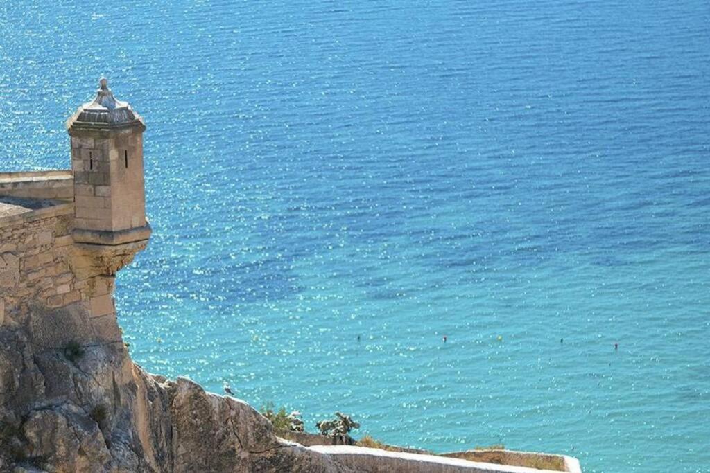 Espacioso Y Centrico Piso Con Zona Chill-Out Alicante Bagian luar foto