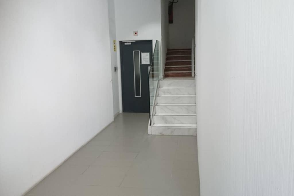 Espacioso Y Centrico Piso Con Zona Chill-Out Alicante Bagian luar foto