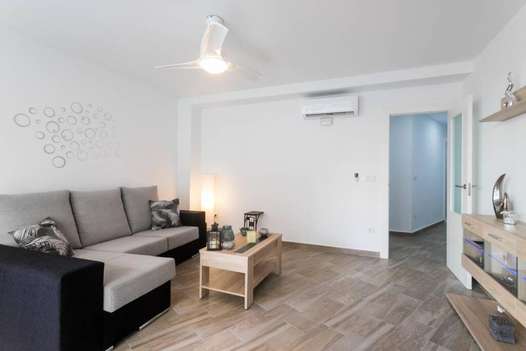 Espacioso Y Centrico Piso Con Zona Chill-Out Alicante Bagian luar foto