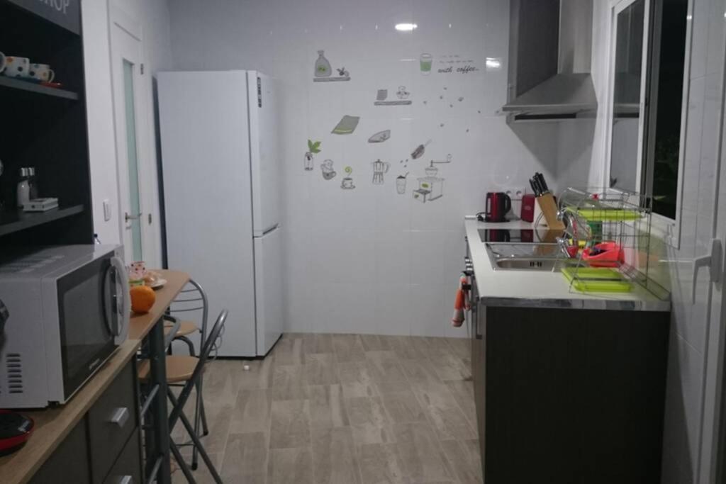 Espacioso Y Centrico Piso Con Zona Chill-Out Alicante Bagian luar foto