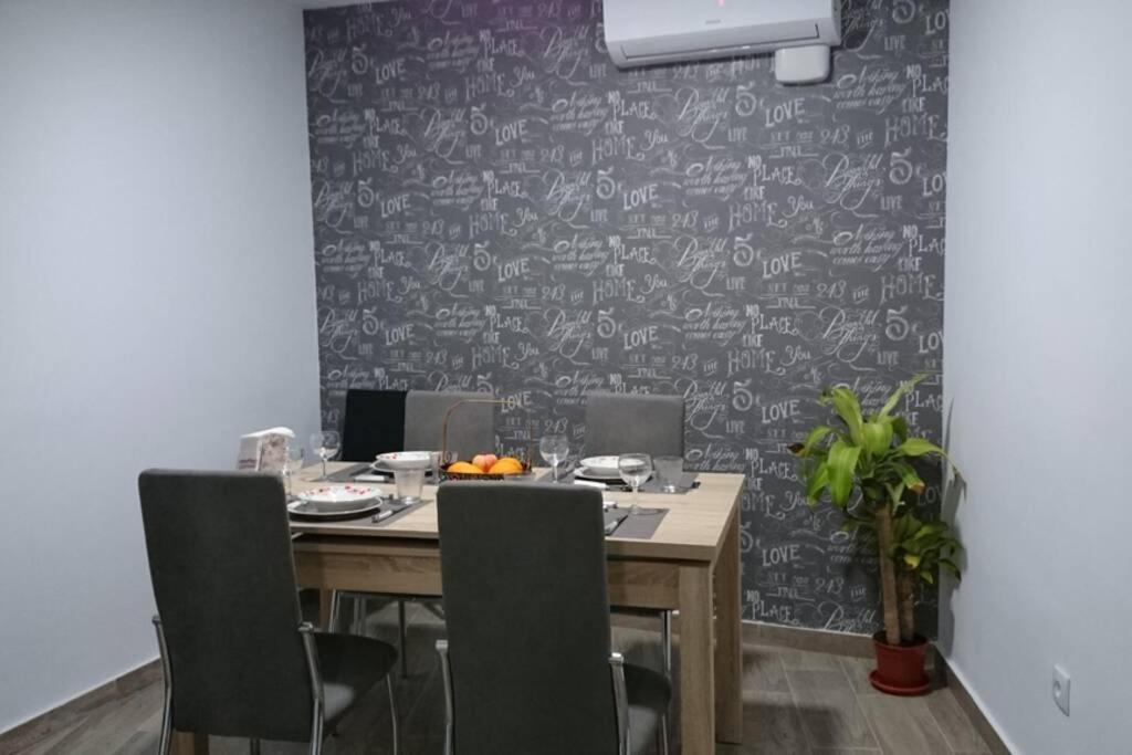Espacioso Y Centrico Piso Con Zona Chill-Out Alicante Bagian luar foto
