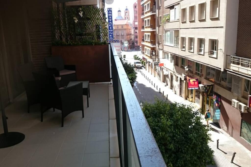 Espacioso Y Centrico Piso Con Zona Chill-Out Alicante Bagian luar foto
