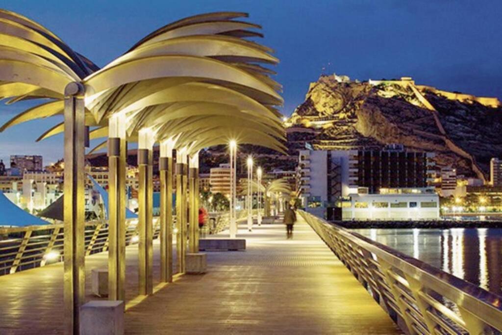 Espacioso Y Centrico Piso Con Zona Chill-Out Alicante Bagian luar foto