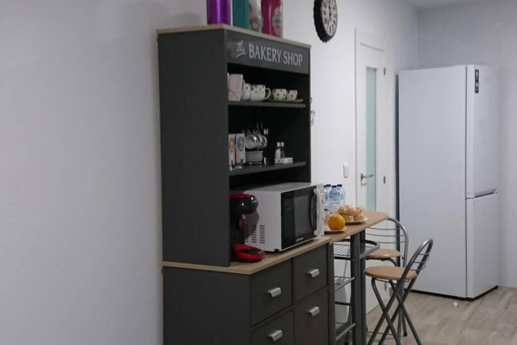 Espacioso Y Centrico Piso Con Zona Chill-Out Alicante Bagian luar foto
