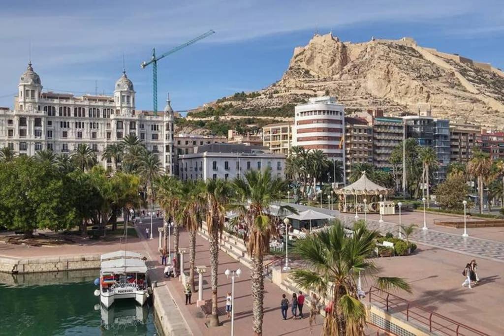 Espacioso Y Centrico Piso Con Zona Chill-Out Alicante Bagian luar foto