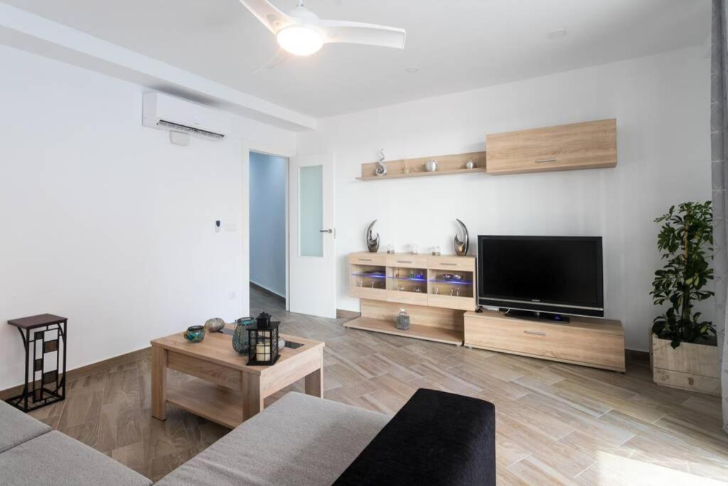 Espacioso Y Centrico Piso Con Zona Chill-Out Alicante Bagian luar foto