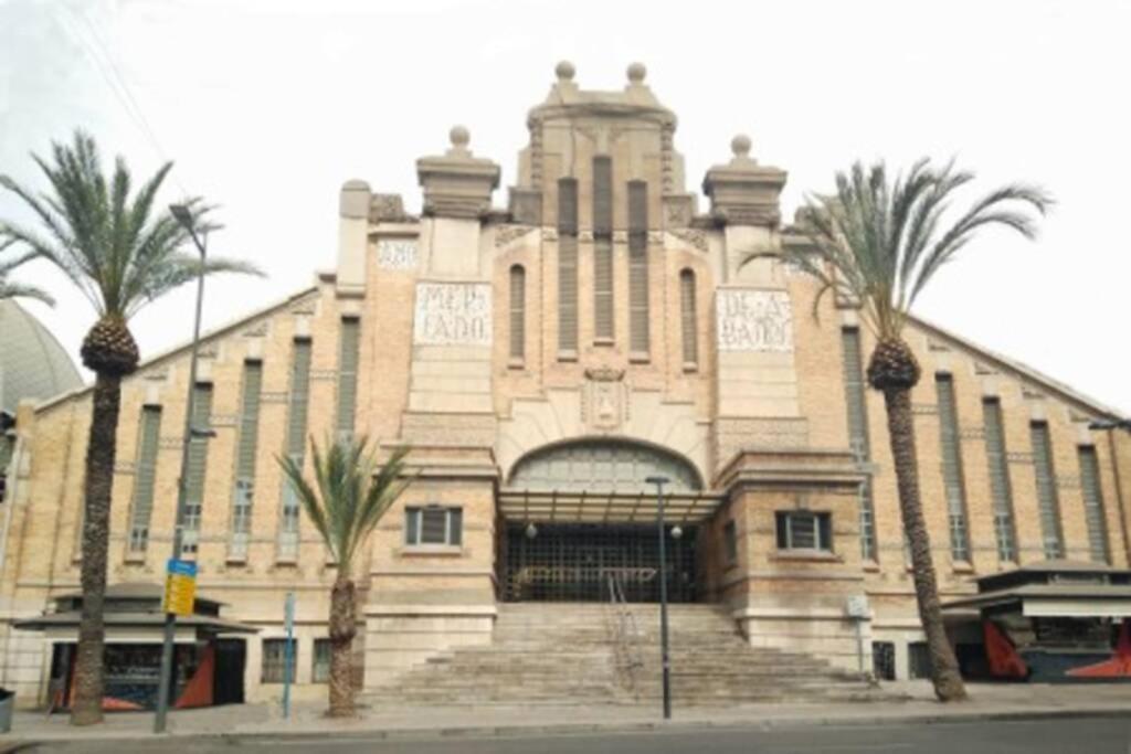 Espacioso Y Centrico Piso Con Zona Chill-Out Alicante Bagian luar foto
