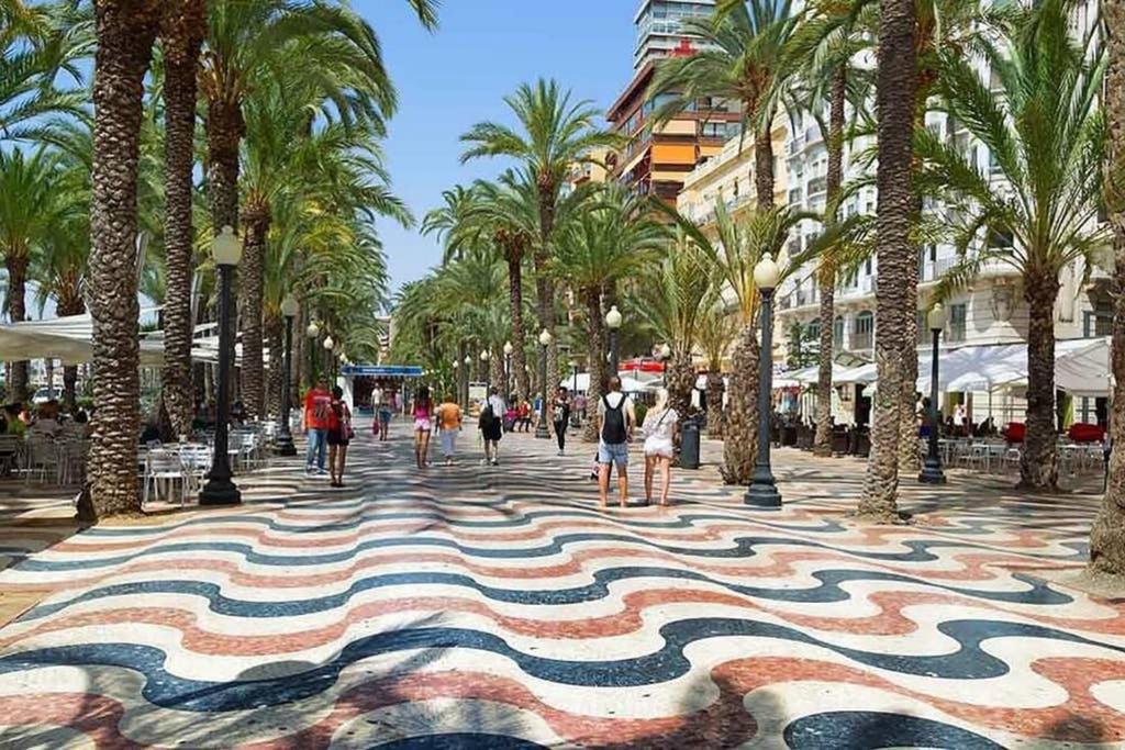 Espacioso Y Centrico Piso Con Zona Chill-Out Alicante Bagian luar foto